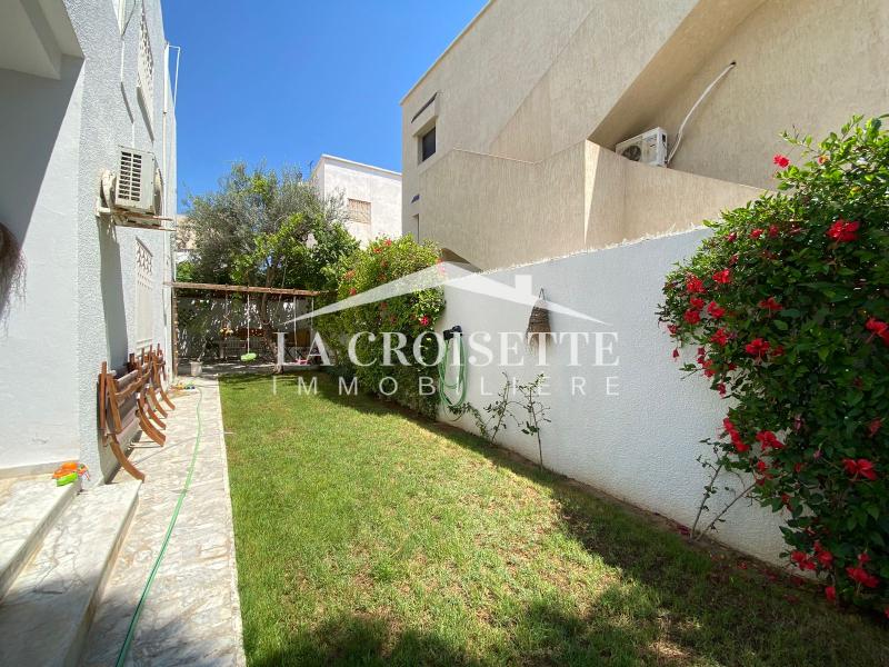 Villa avec jardin S+4 meublée à La Marsa